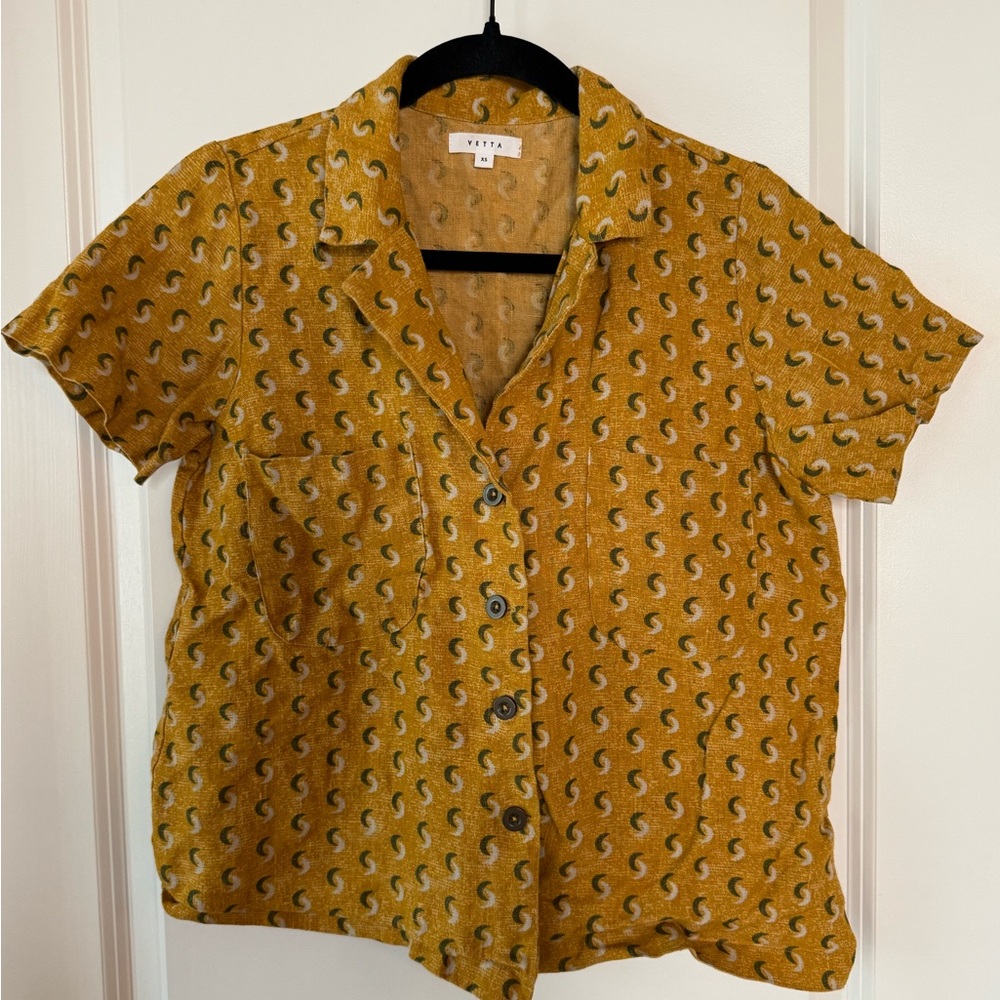 VETTA Golden Patterned Shirt